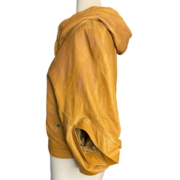 MADE IN ITALY LAMBSKIN LEATHER CAPE STYLE UNIQUE SHORT SLEEVED GATHERED JACKET - Picture 9 of 14